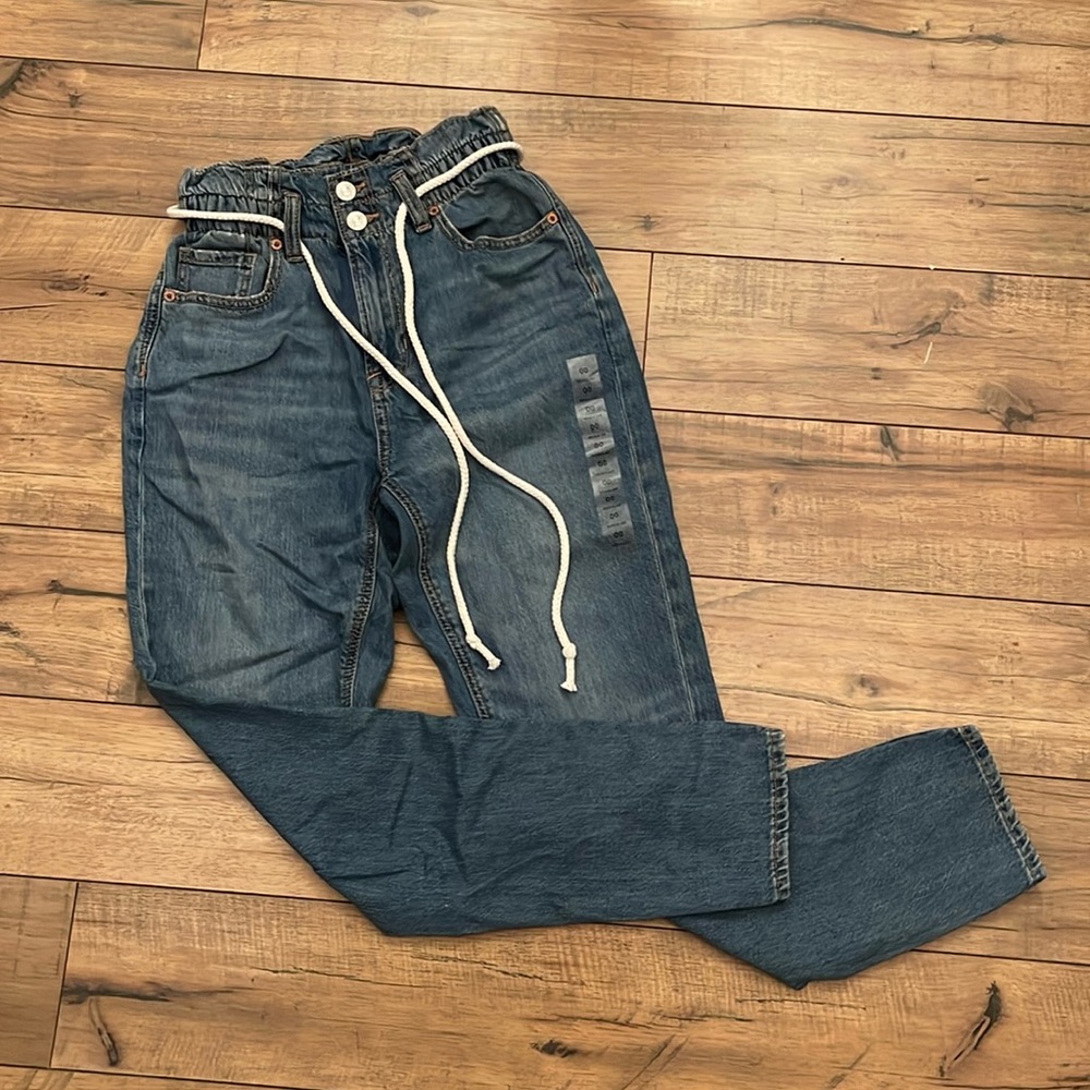NWT American Eagle Mom Jean 00 Regular